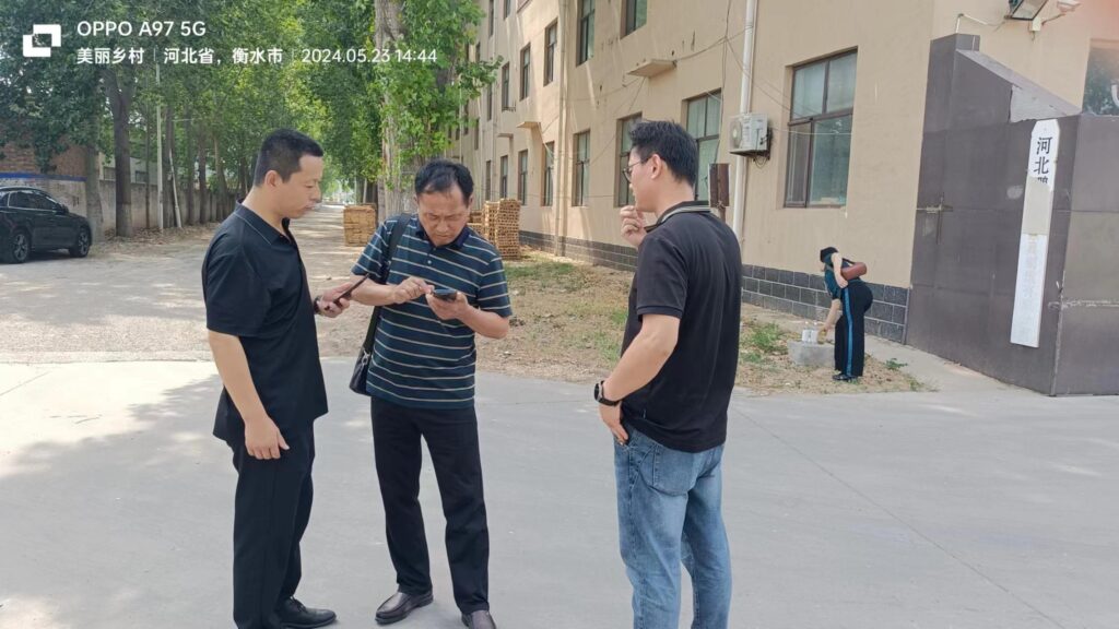 Anhui-customers-came-to-our-factory-to-inspect-st