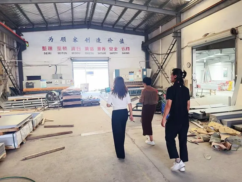 customer visit the expansion joint factory